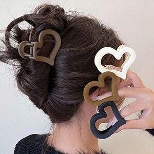 Four Heart Shaped Hair Clips 🖤